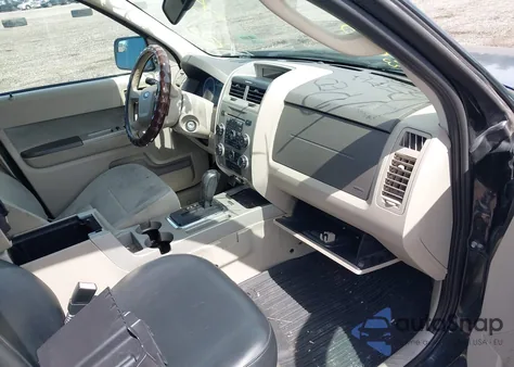 2011 Ford Escape Xlt from USA, damaged, VIN 1FMCU9DG9BKB01019